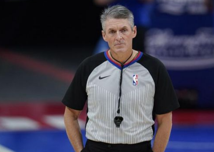 NBA官宣总决赛裁判大名单：福斯特托尼兄弟等四大名哨领衔